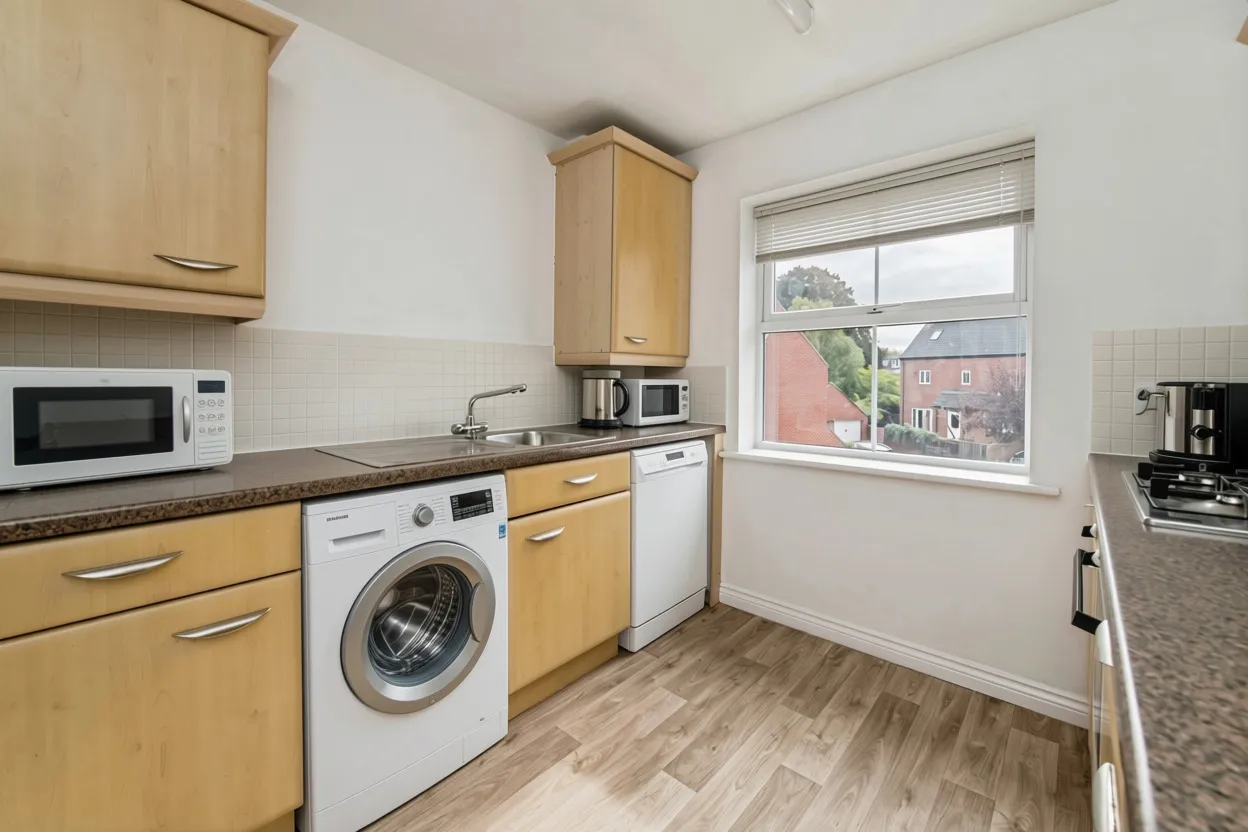 Popham Close, Tiverton, EX16, photo 2