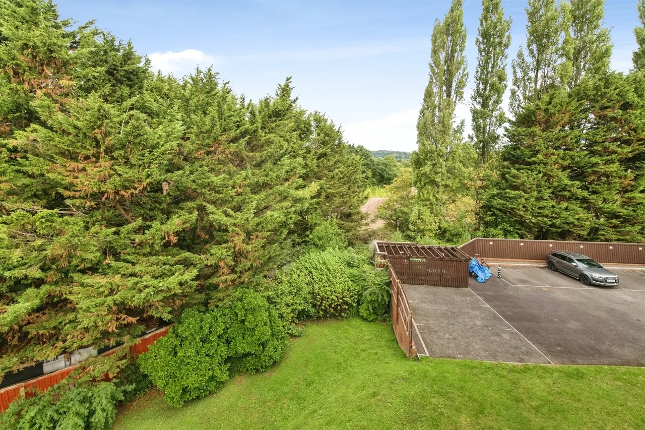 Popham Close, Tiverton, EX16, photo 9