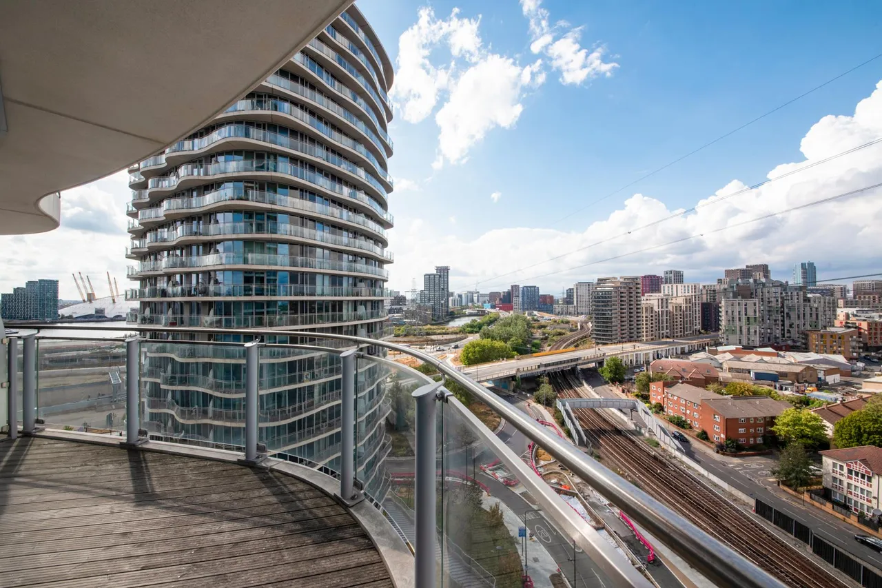 Tidal Basin Road, London, E16, photo 12