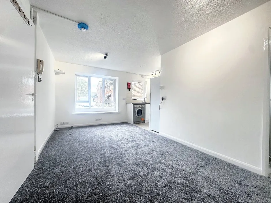 Hambledon Close, Uxbridge, UB8, photo 4