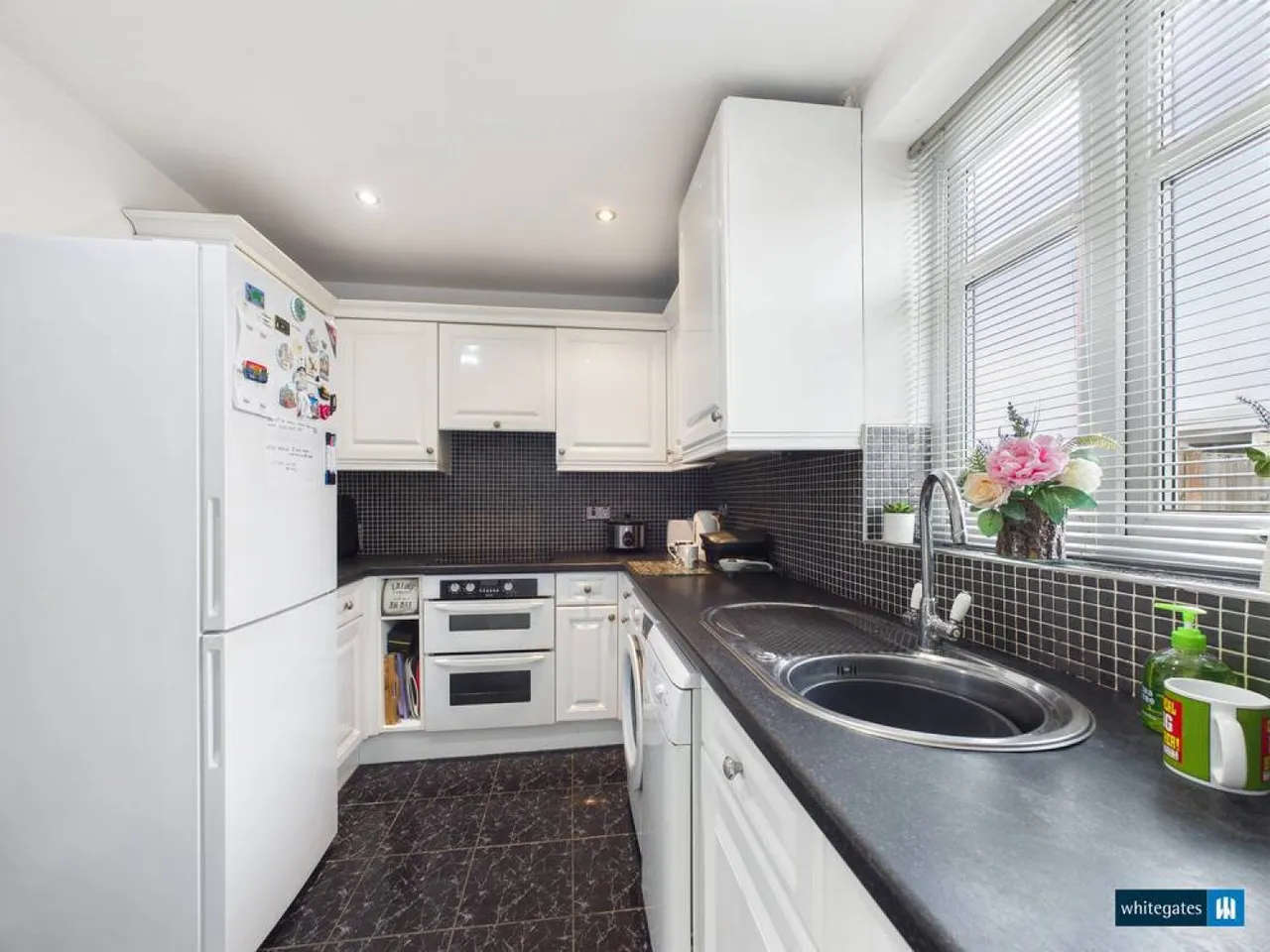 Ffordd Maelor, Wrexham, LL12, photo 6