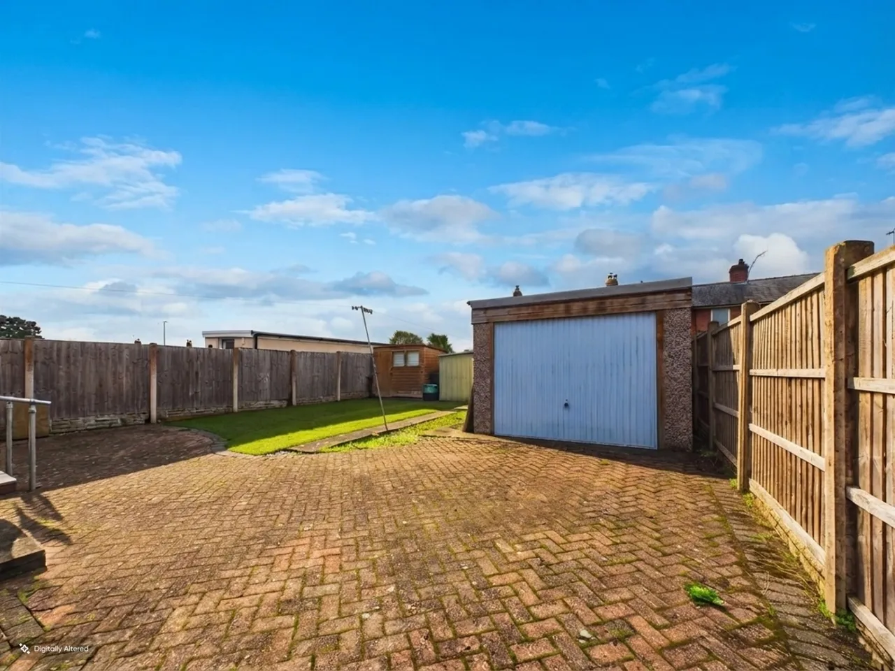 Ffordd Maelor, Wrexham, LL12, photo 15
