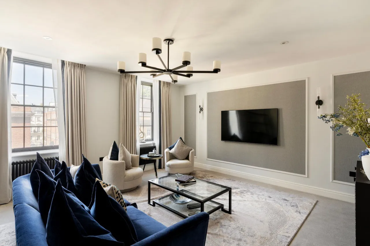 Curzon Street, Mayfair, W1J, photo 2