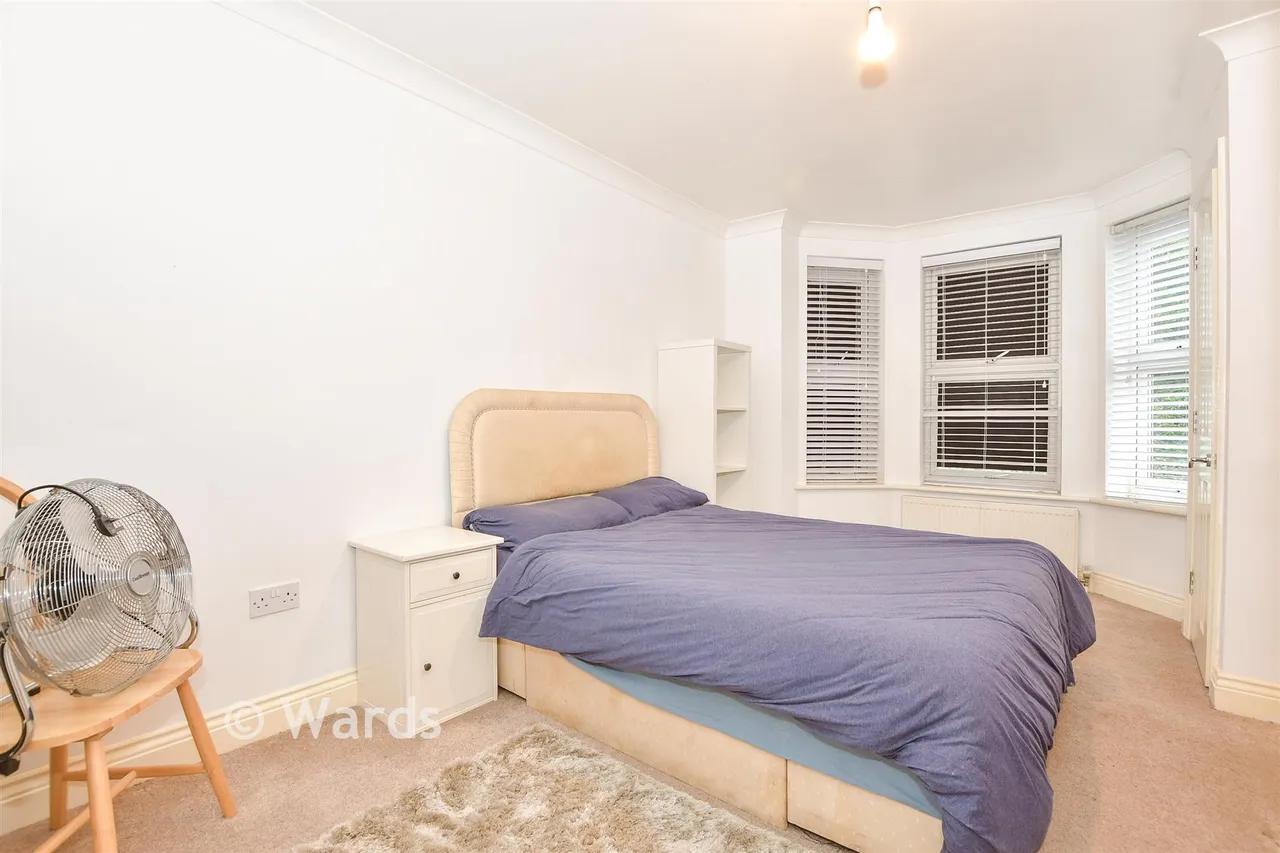 St. Eanswythe's Court, Tonbridge, TN9, photo 3