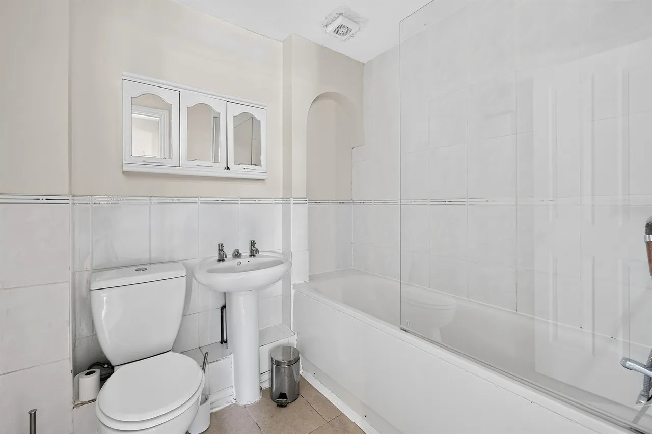 Acton Lane, London, W4, photo 4