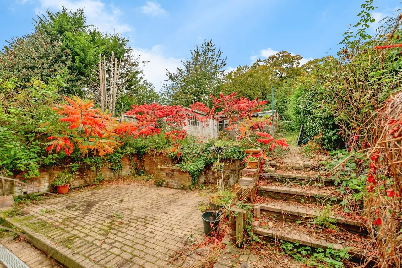 Juniper Close, Reigate, RH2, photo 13
