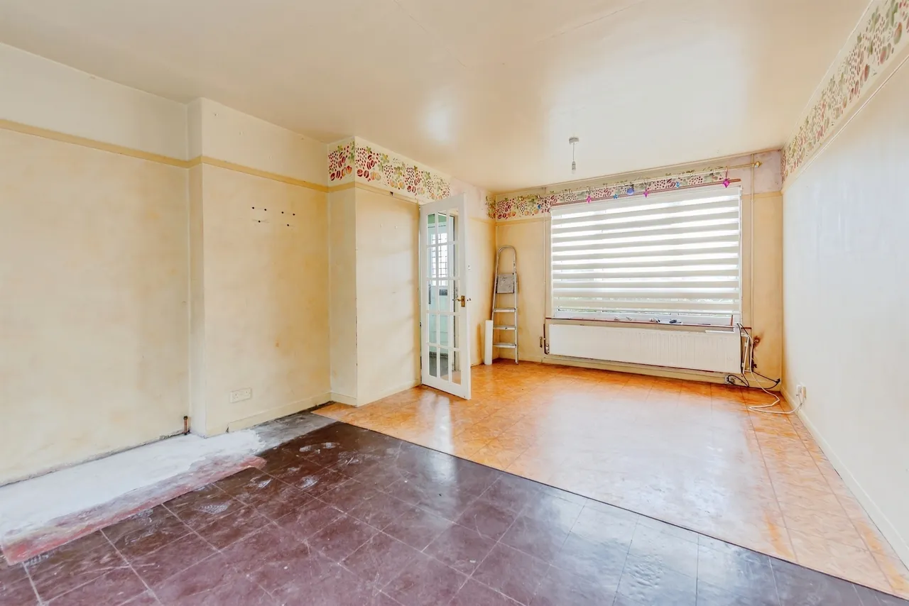 Juniper Close, Reigate, RH2, photo 2