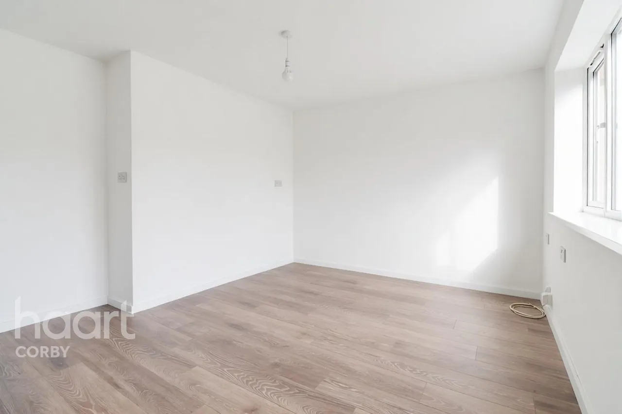 Handcross Court, Corby, NN18, photo 3