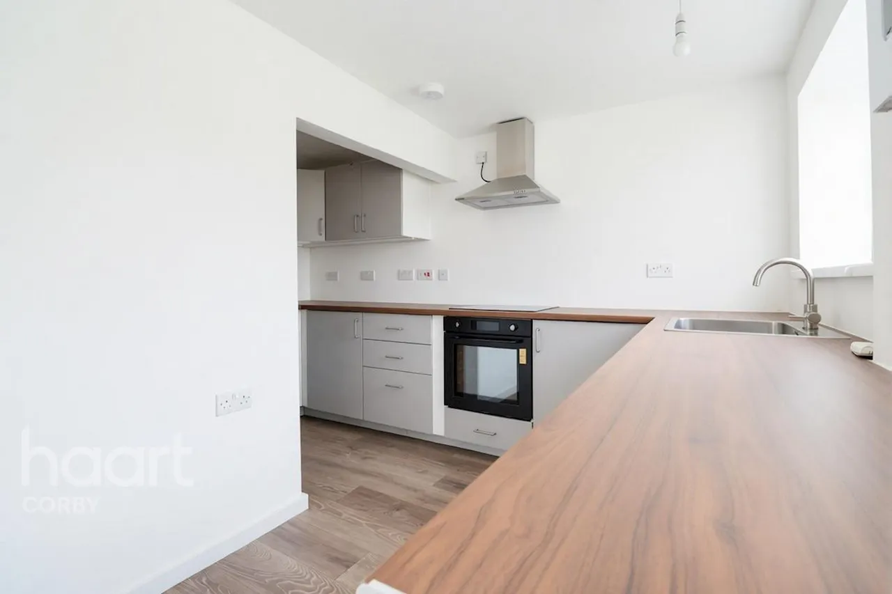 Handcross Court, Corby, NN18, photo 10