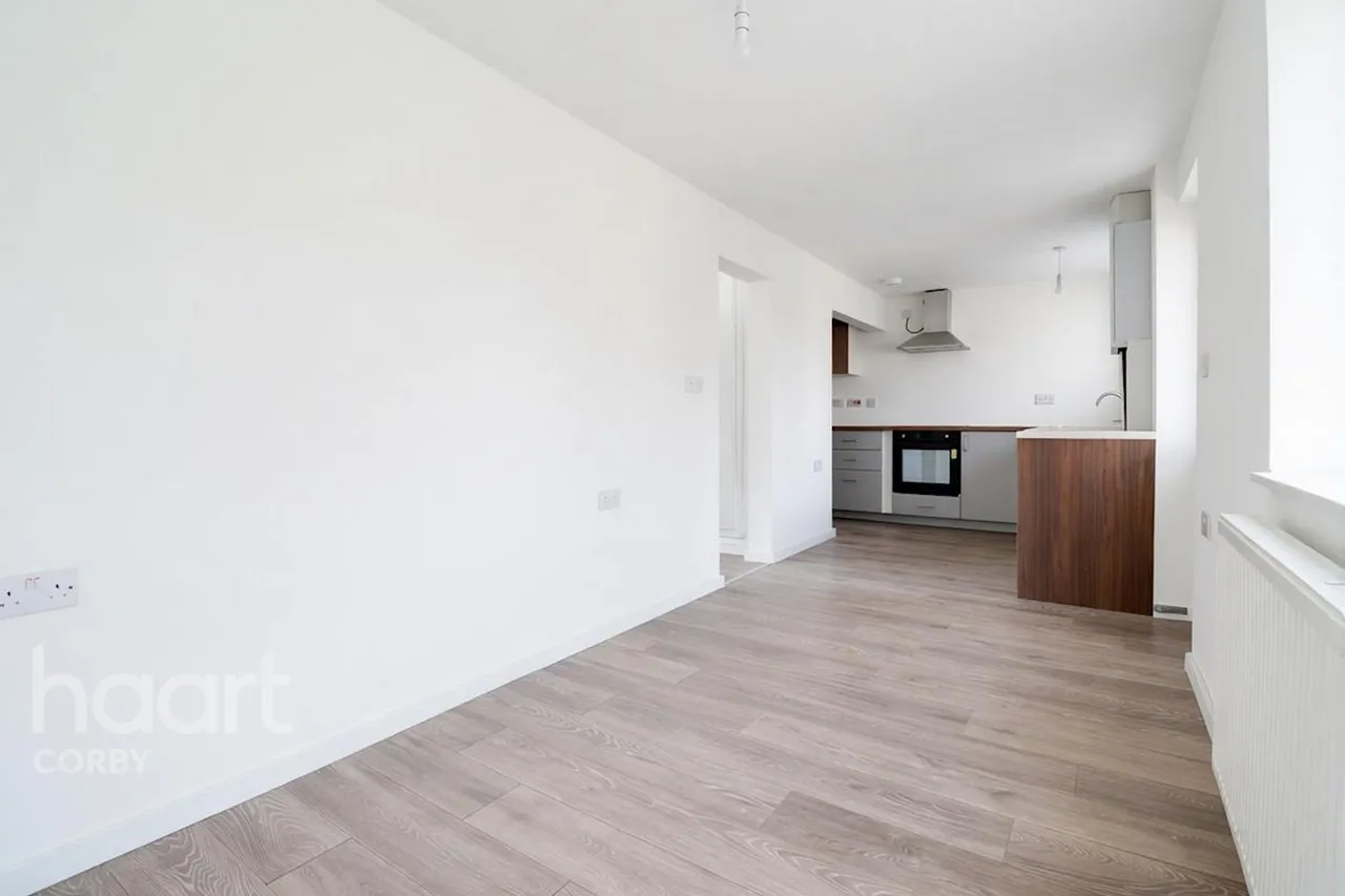 Handcross Court, Corby, NN18, photo 5
