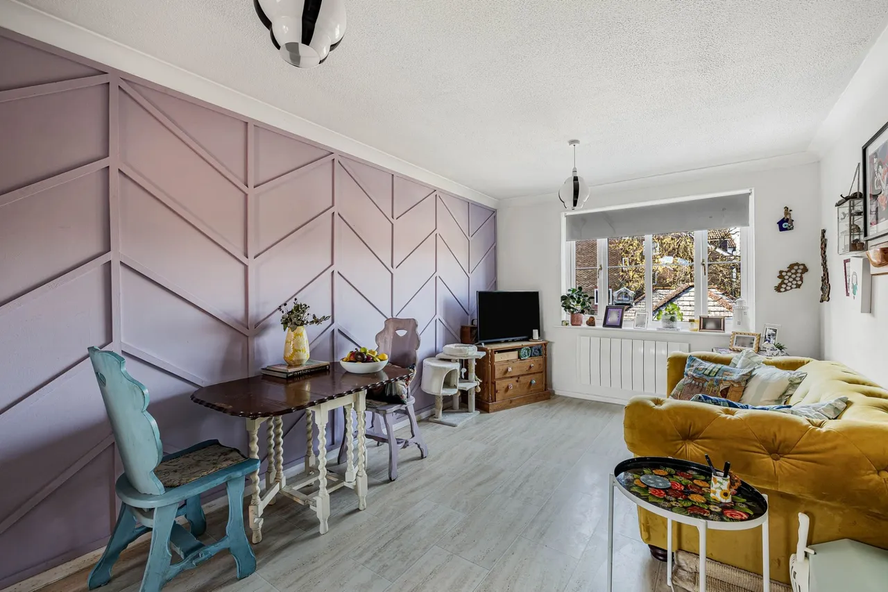 Kingsmead Road, Dolphin Court, HP11, photo 2