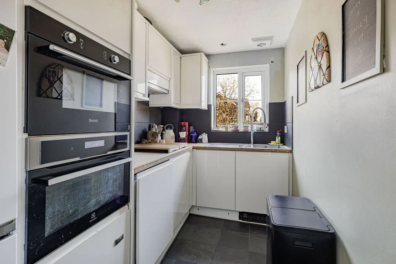 Kingsmead Road, Dolphin Court, HP11, photo 3