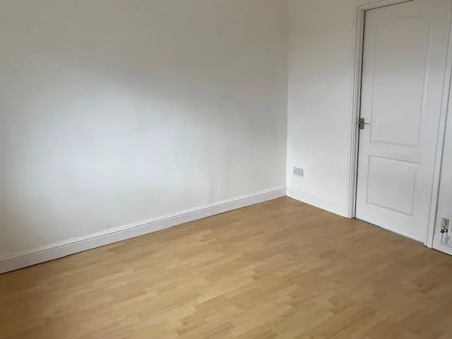 Sands Close, Sheffield, S14, photo 4
