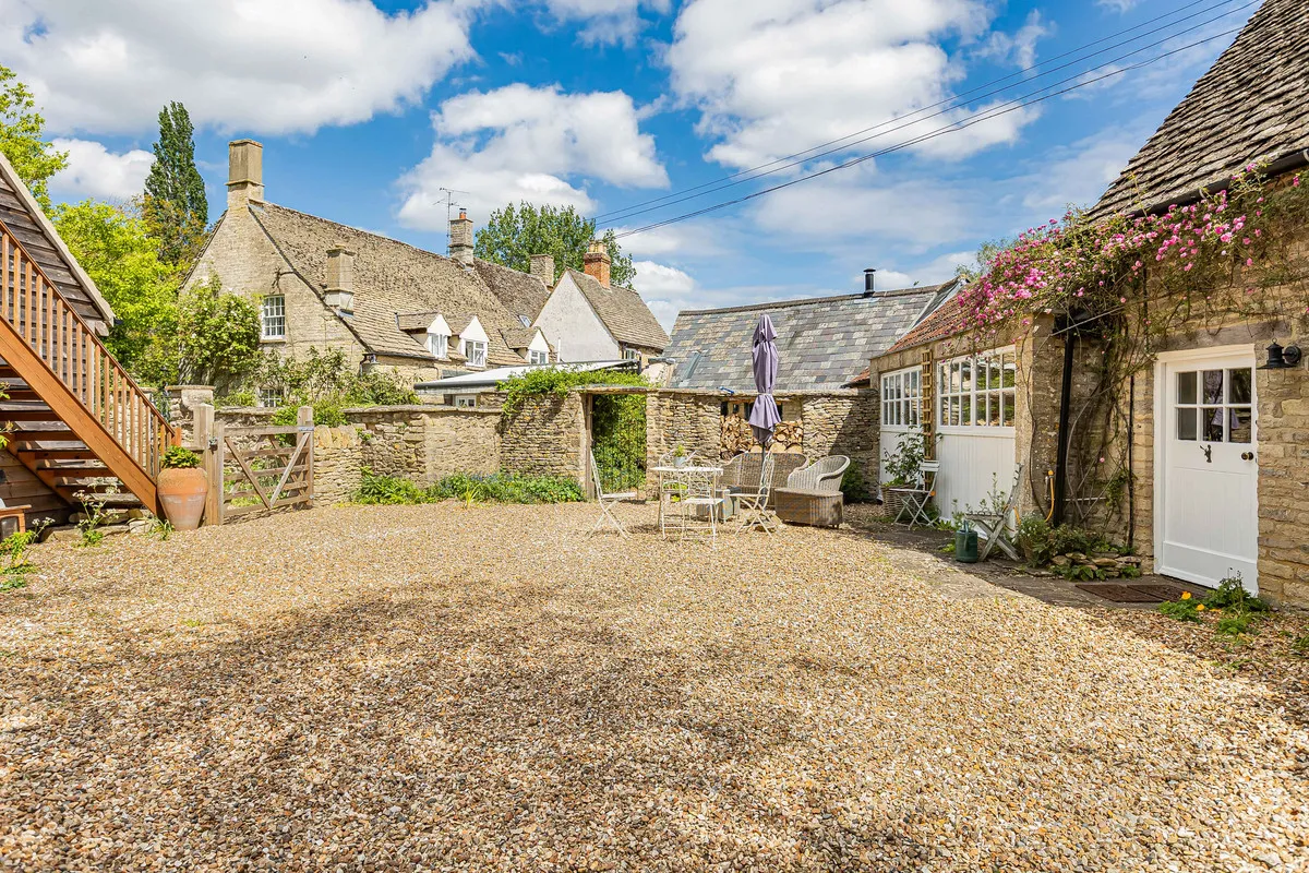Bampton Road, Black Bourton, OX18, photo 37