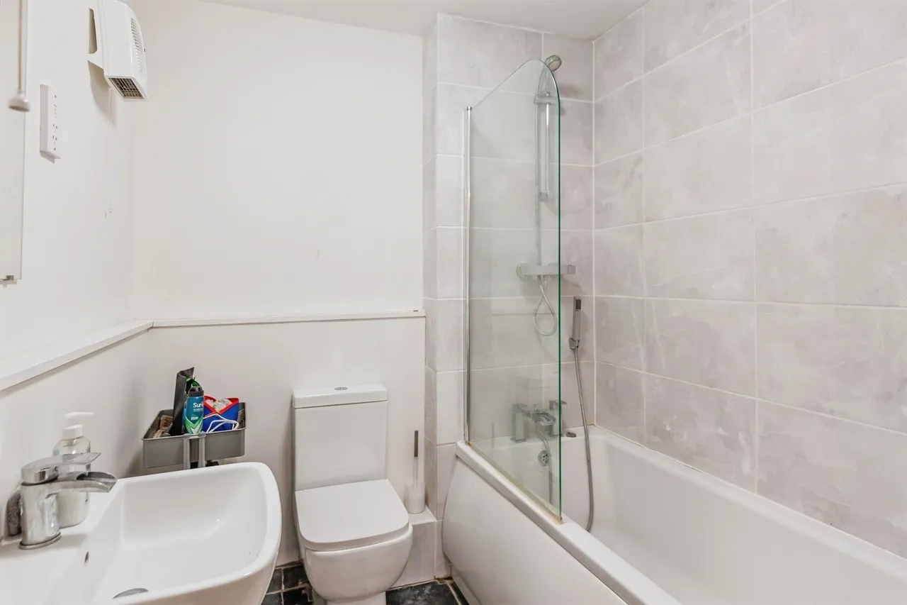 Hillier Road, Devizes, SN10, photo 12