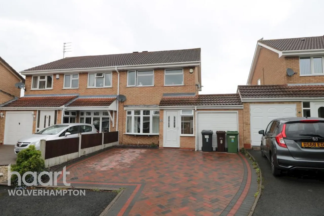 3 bed house to rent, Ashwells Grove, Pendeford, WV9