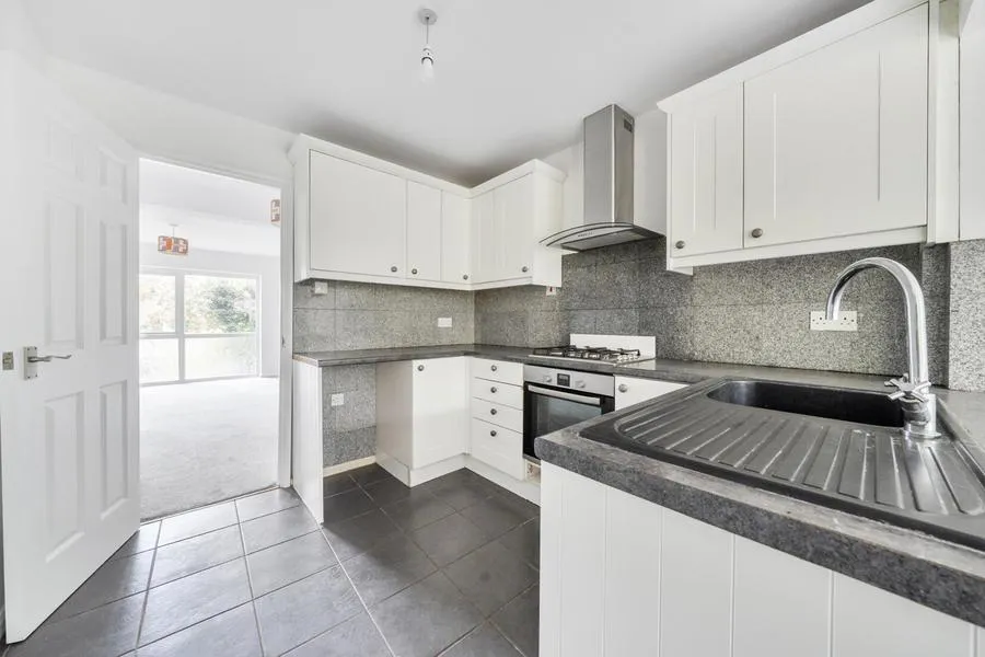 Chantry Mead, Hungerford, RG17, photo 4
