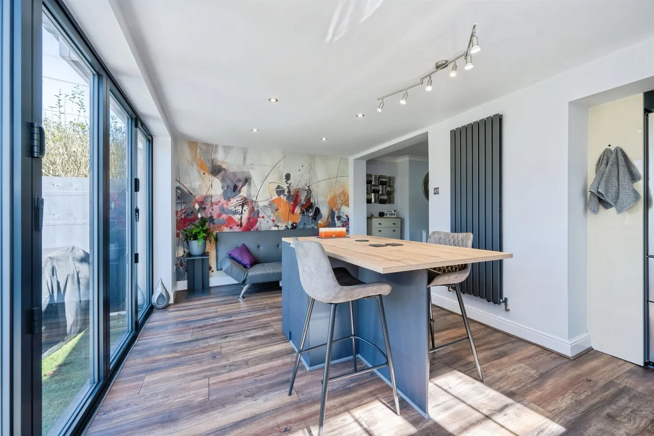 Risborough Road, Stoke Mandeville, HP22, photo 6