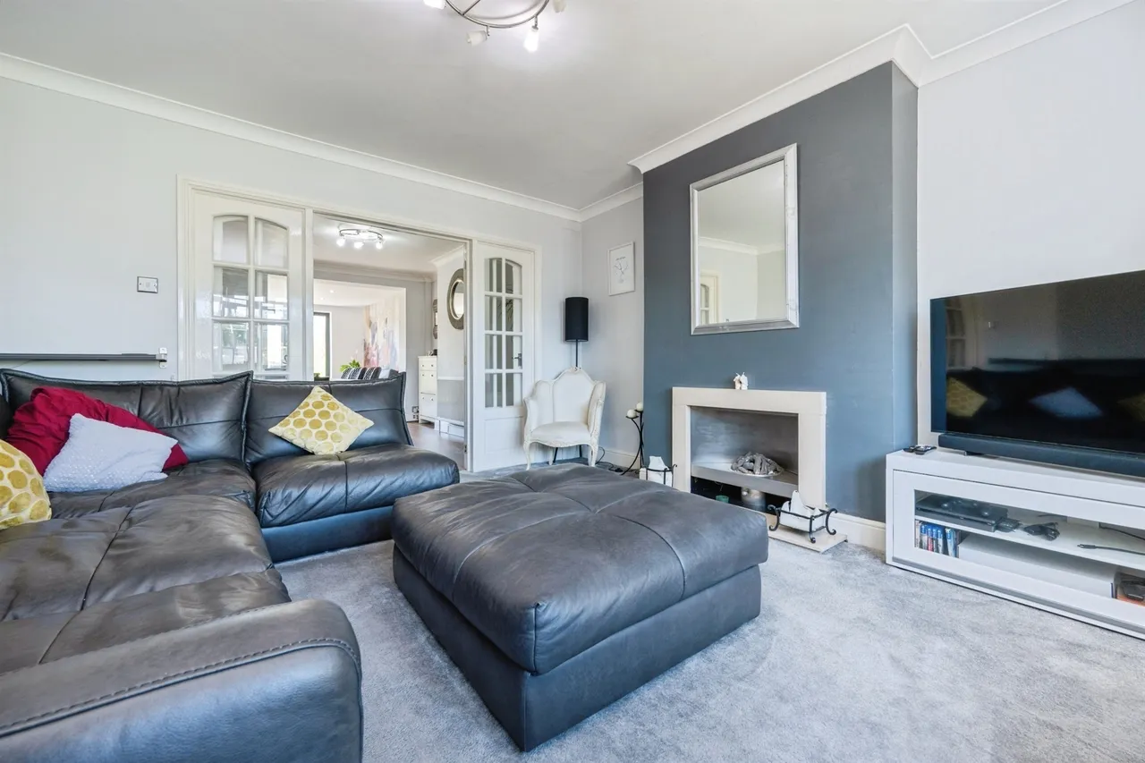 Risborough Road, Stoke Mandeville, HP22, photo 11