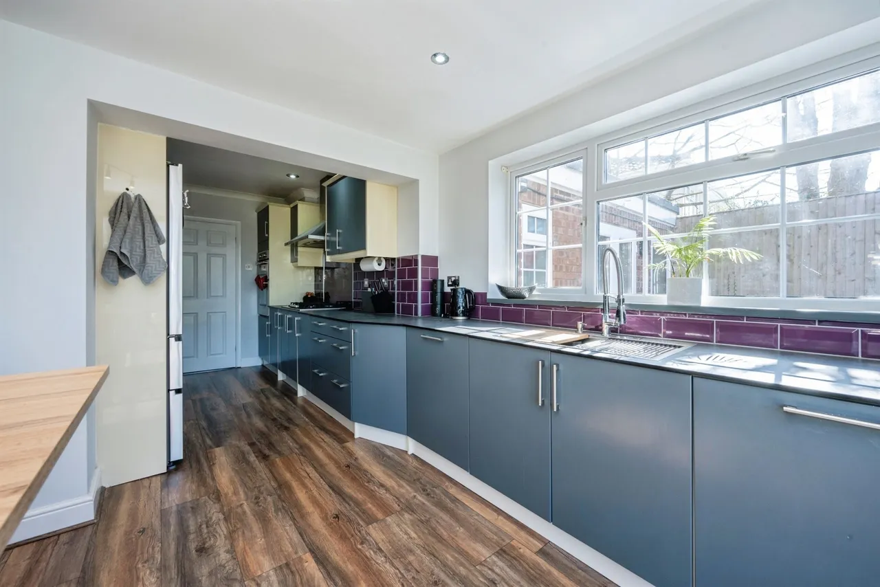 Risborough Road, Stoke Mandeville, HP22, photo 2