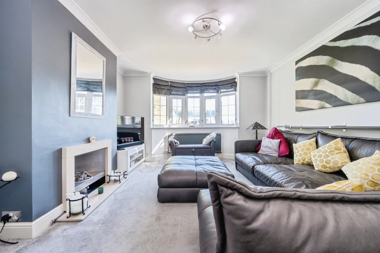 Risborough Road, Stoke Mandeville, HP22, photo 10