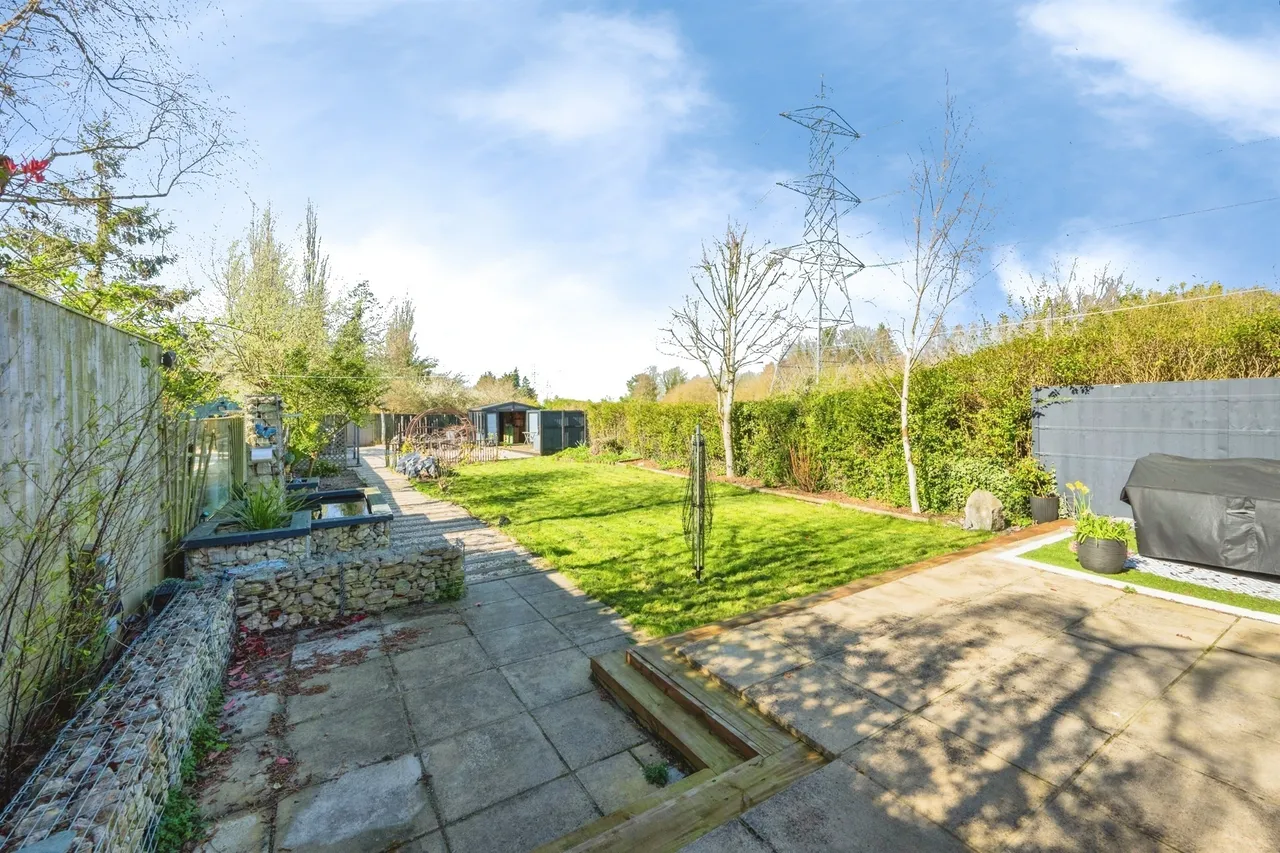 Risborough Road, Stoke Mandeville, HP22, photo 30