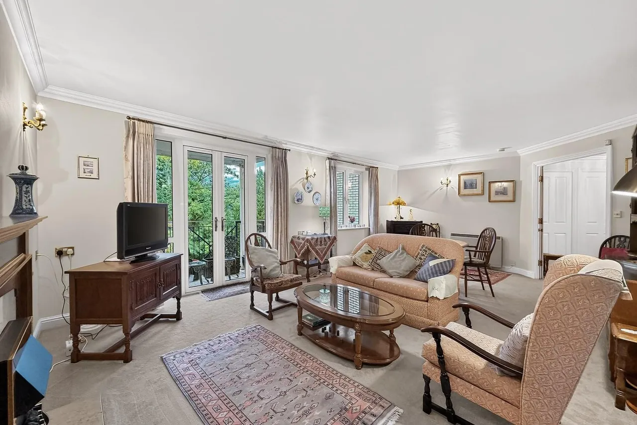 Racefield Road, Altrincham, Cheshire WA14 4AP, photo 5