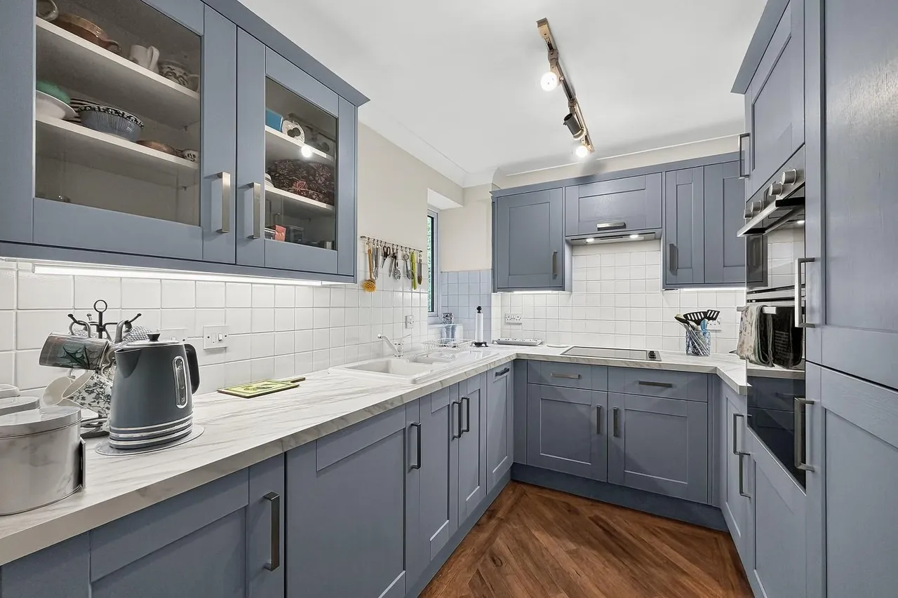 Racefield Road, Altrincham, Cheshire WA14 4AP, photo 3