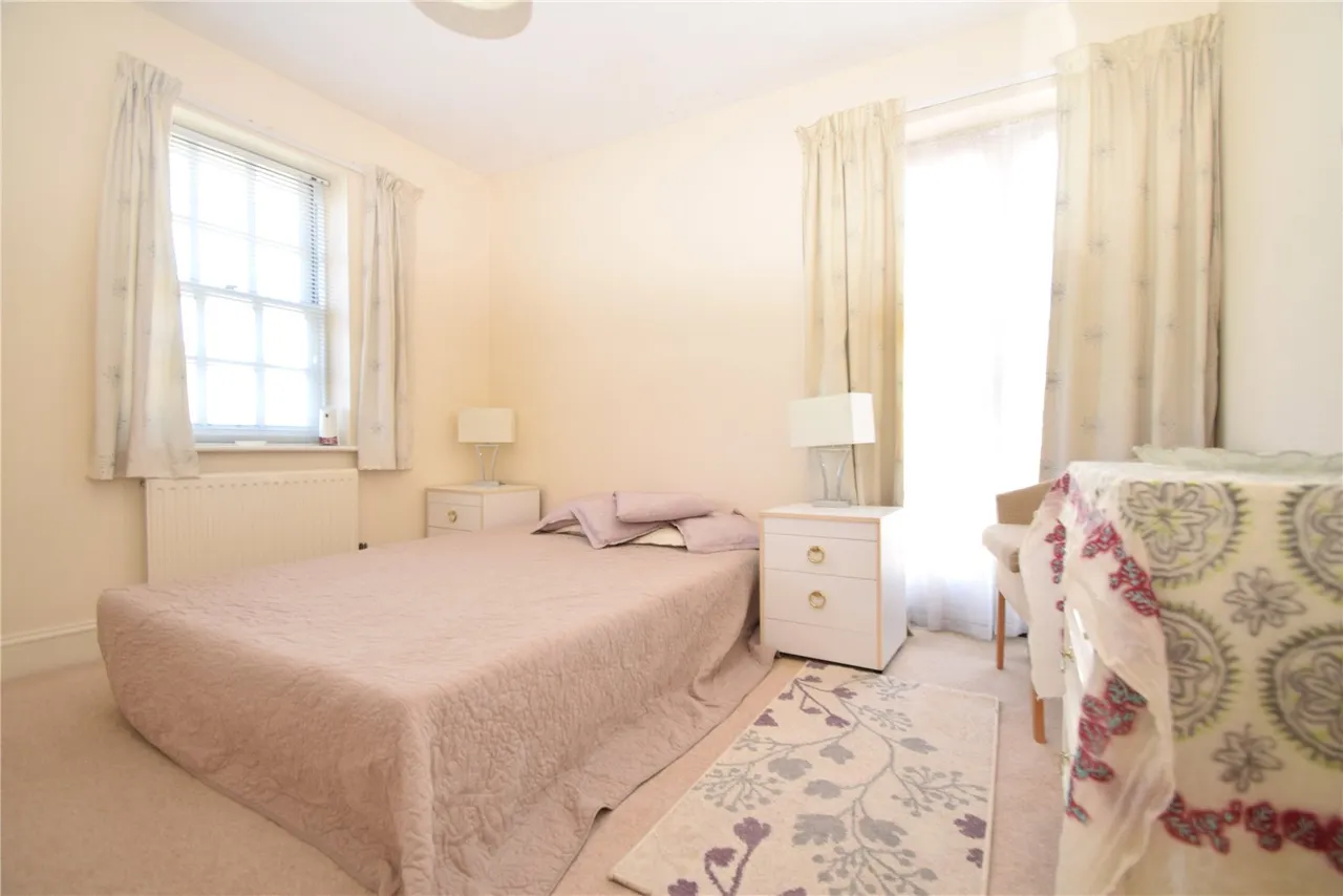 Calcott Park, Yateley, GU46, photo 11