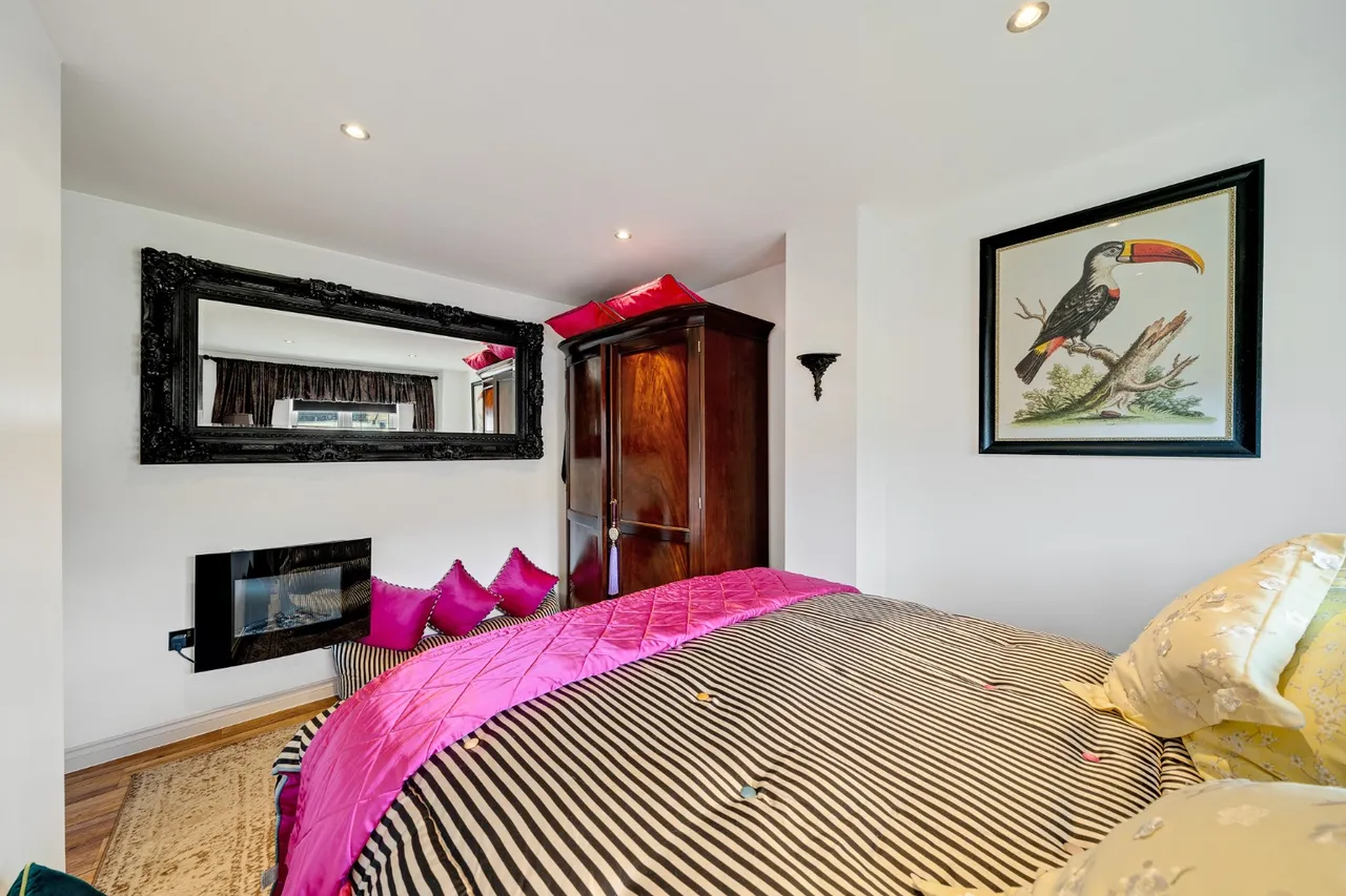 Broomfield Street, E14, photo 5