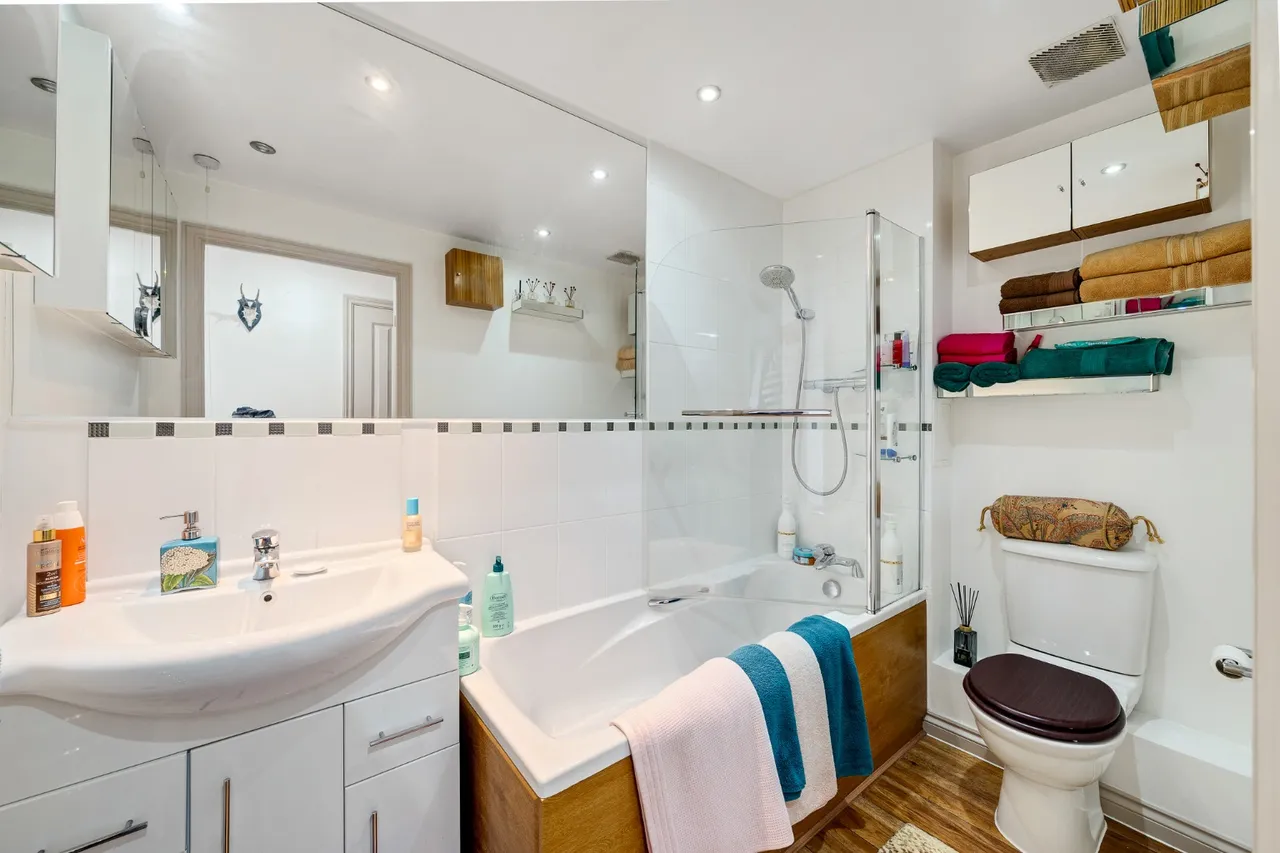 Broomfield Street, E14, photo 8