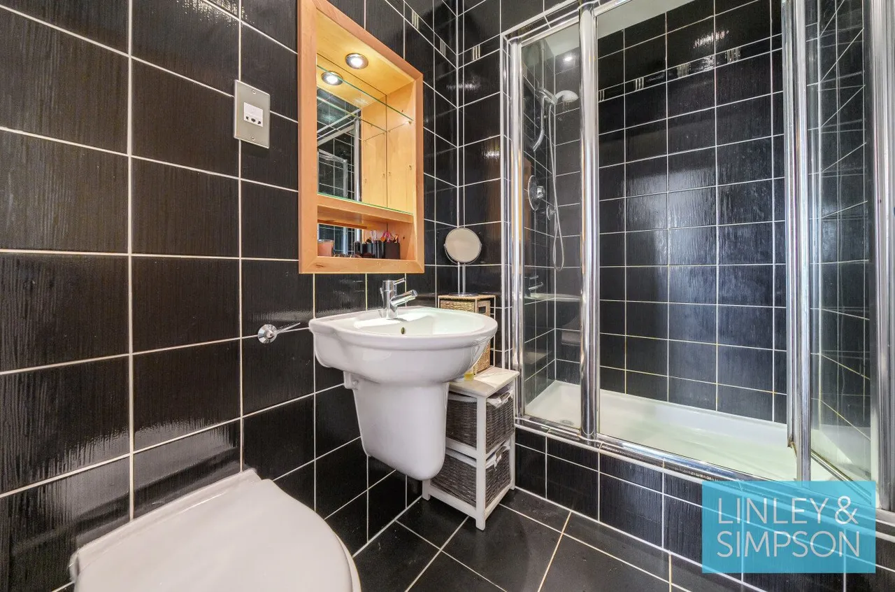 Bowman Lane, Leeds, LS10, photo 7