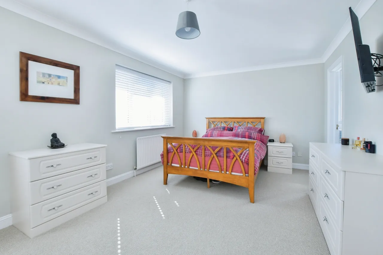 Langley Chase, Ringwood, BH24, photo 14