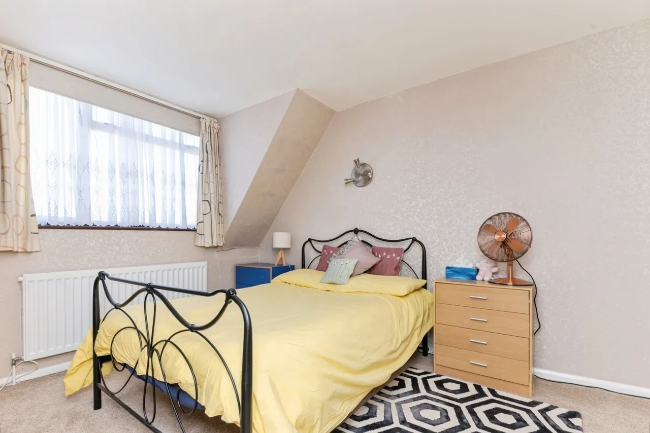 Point Clear Road, St. Osyth, Clacton-on-Sea, Essex, CO16, photo 15