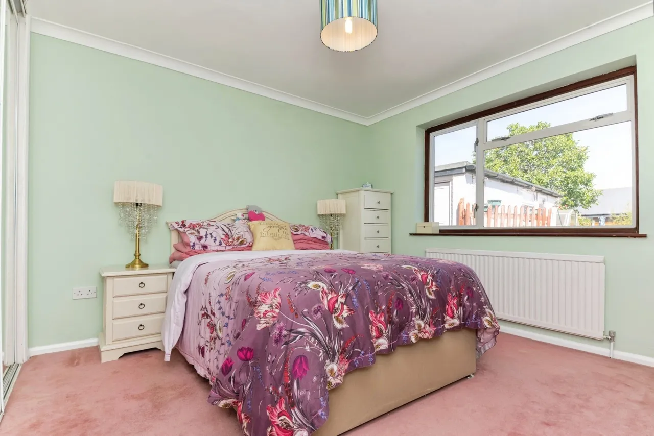 Point Clear Road, St. Osyth, Clacton-on-Sea, Essex, CO16, photo 11