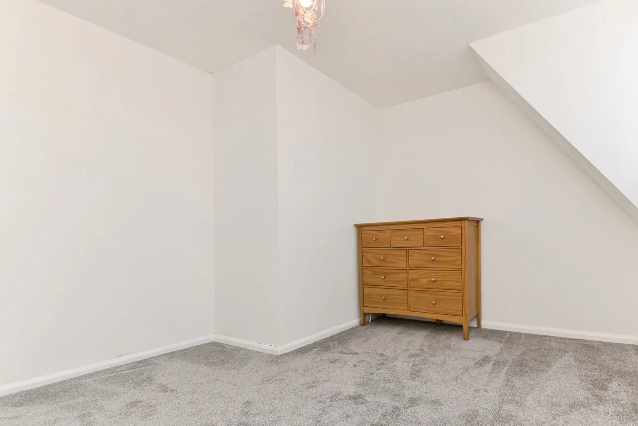 Point Clear Road, St. Osyth, Clacton-on-Sea, Essex, CO16, photo 13