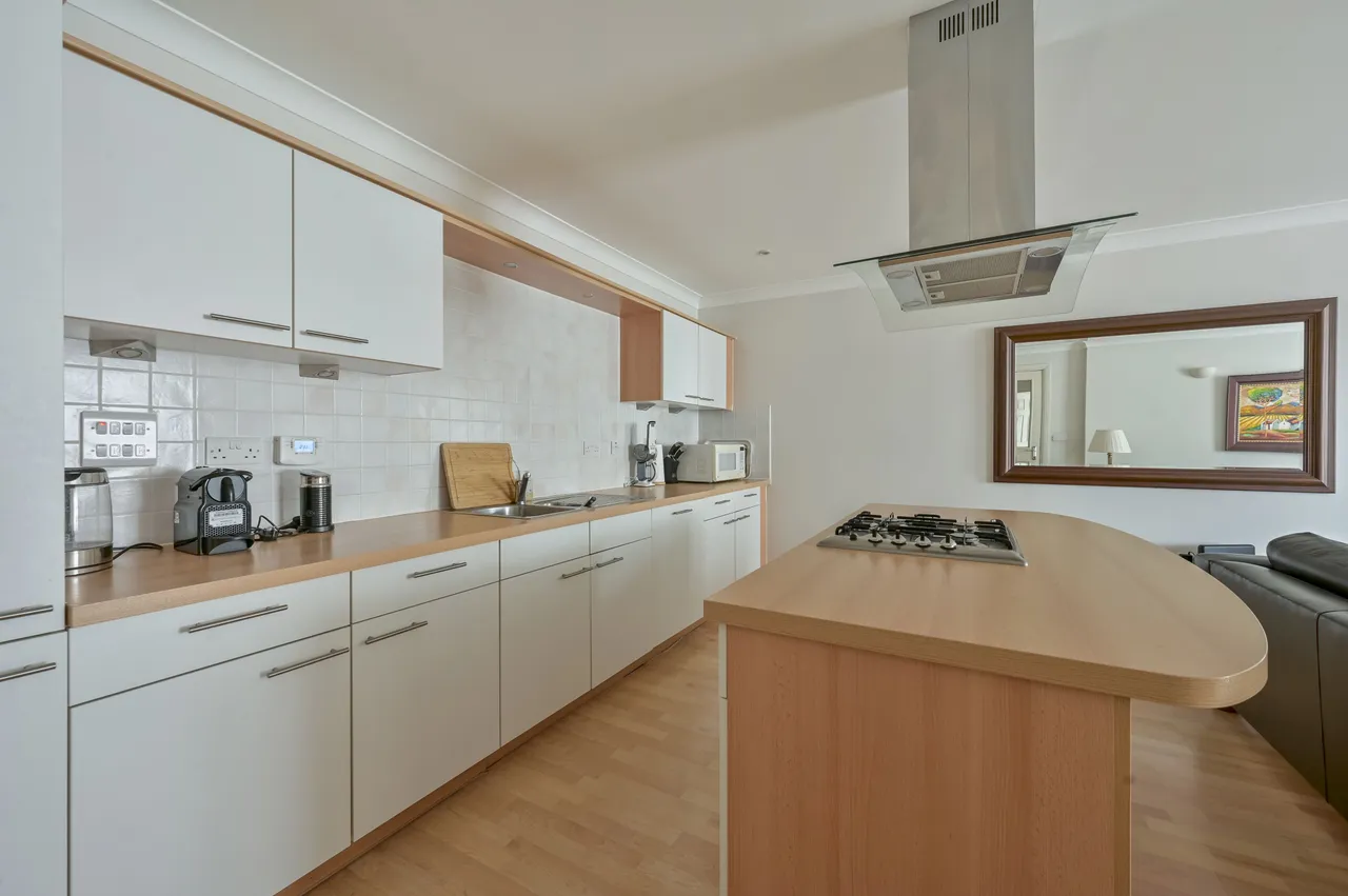 8 Espirit House, 2 Keswick Road, London, photo 3