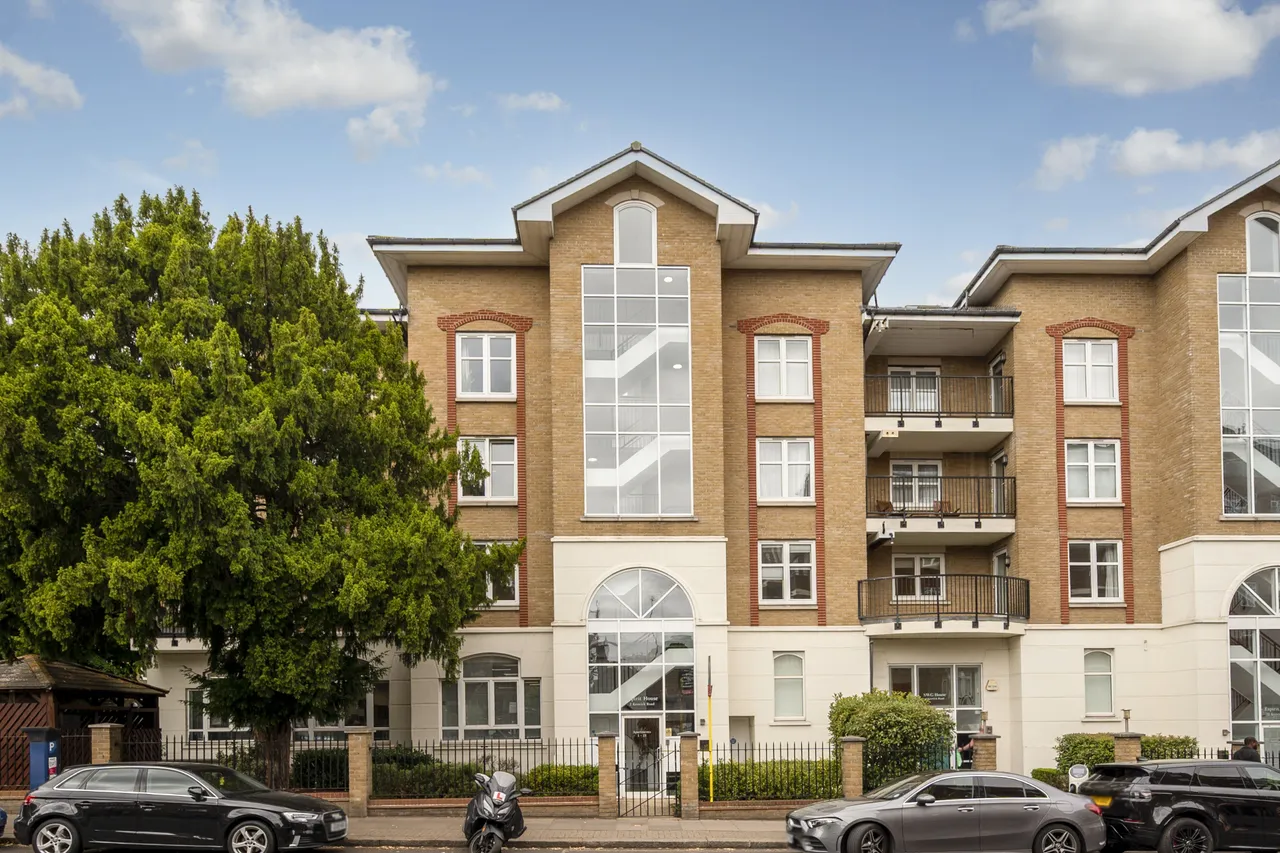 2 bed flat to rent — 8 Espirit House, 2 Keswick Road, London