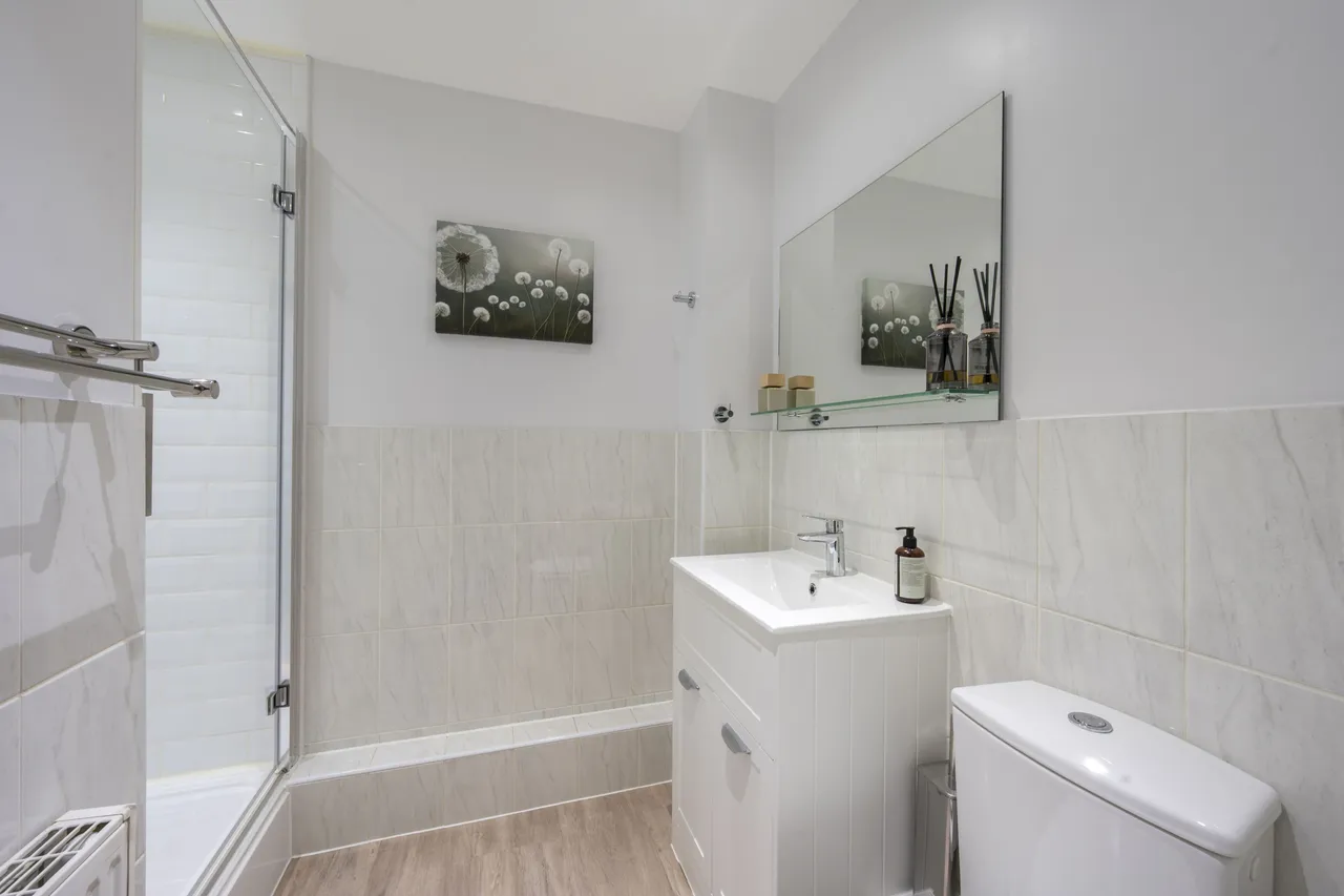 8 Espirit House, 2 Keswick Road, London, photo 8