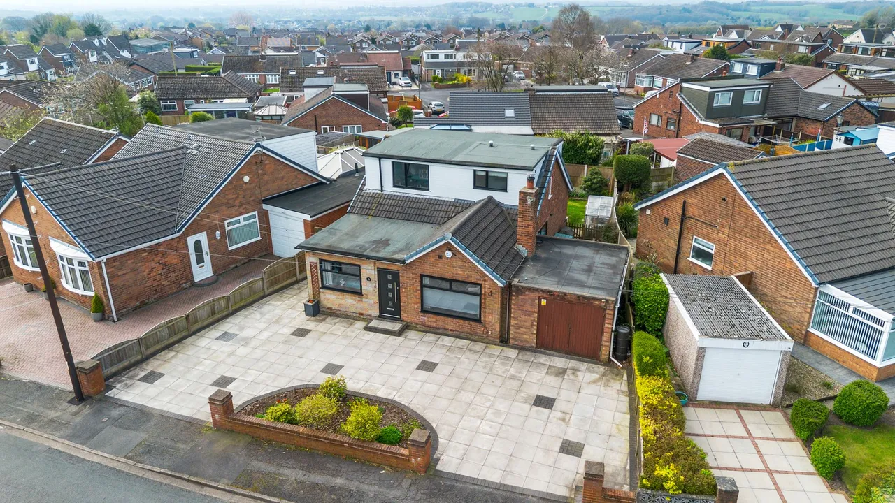 Ashgrove Crescent, Billinge, Wigan, Wigan, WN5 7NH, photo 5