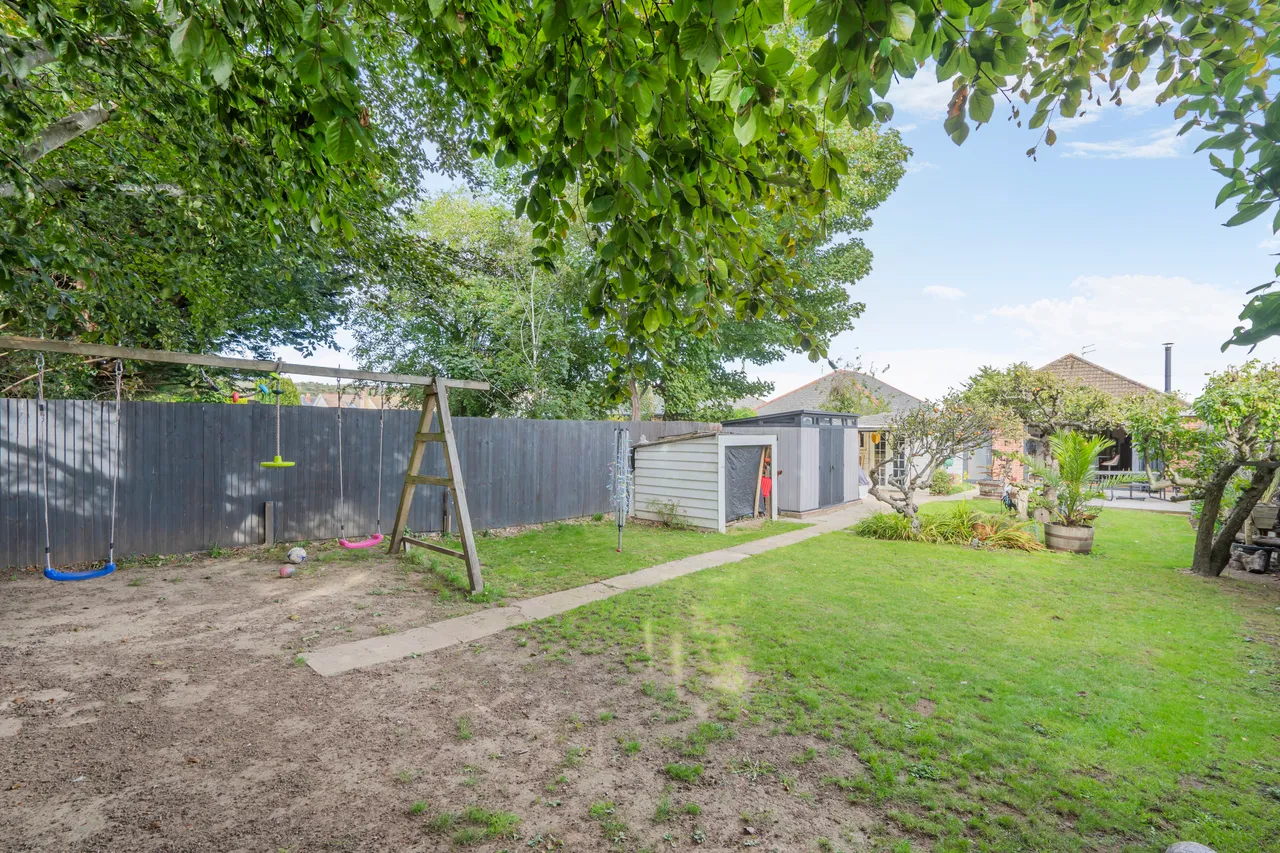 Homefield Road, Drayton, PO6, photo 16