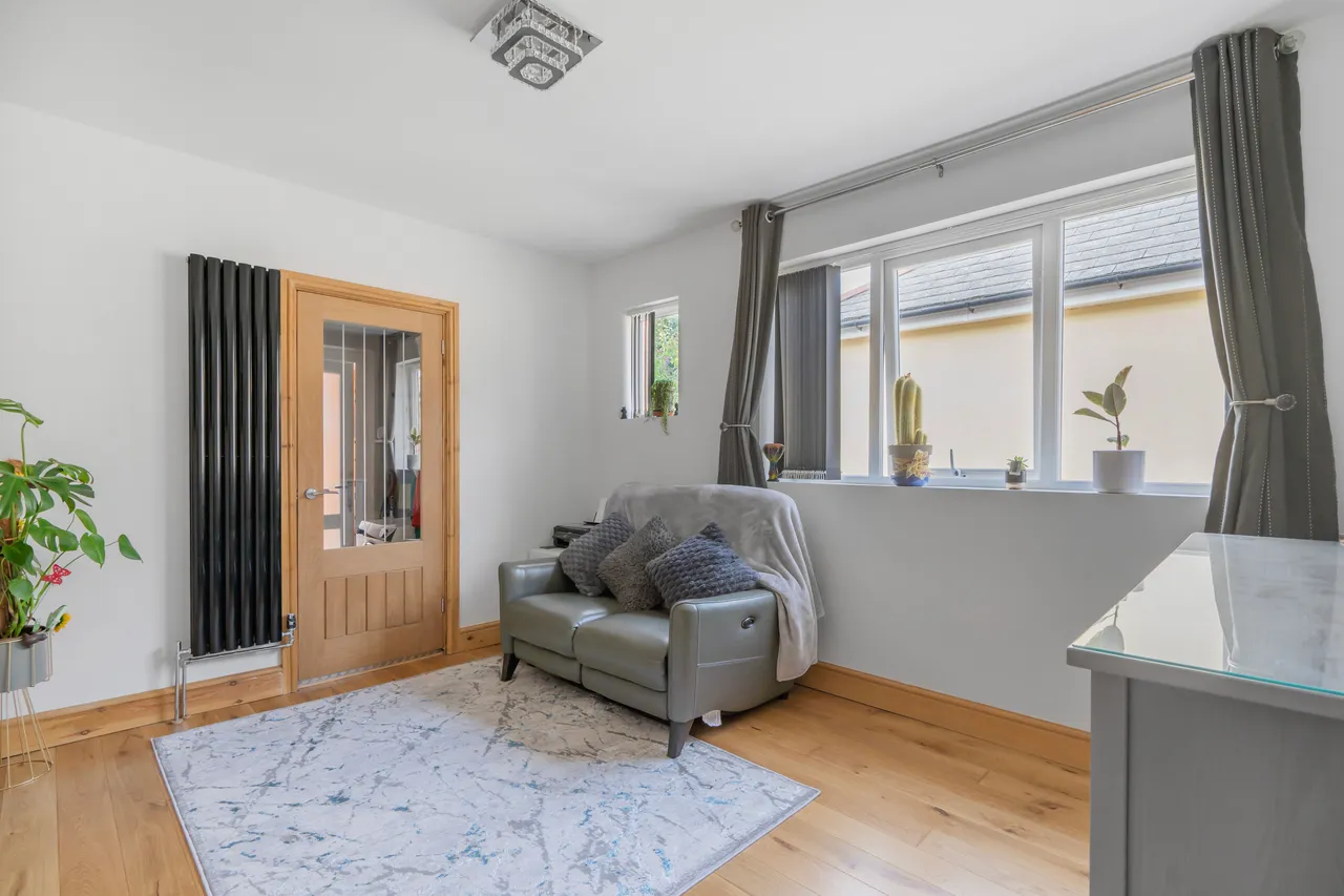 Homefield Road, Drayton, PO6, photo 6