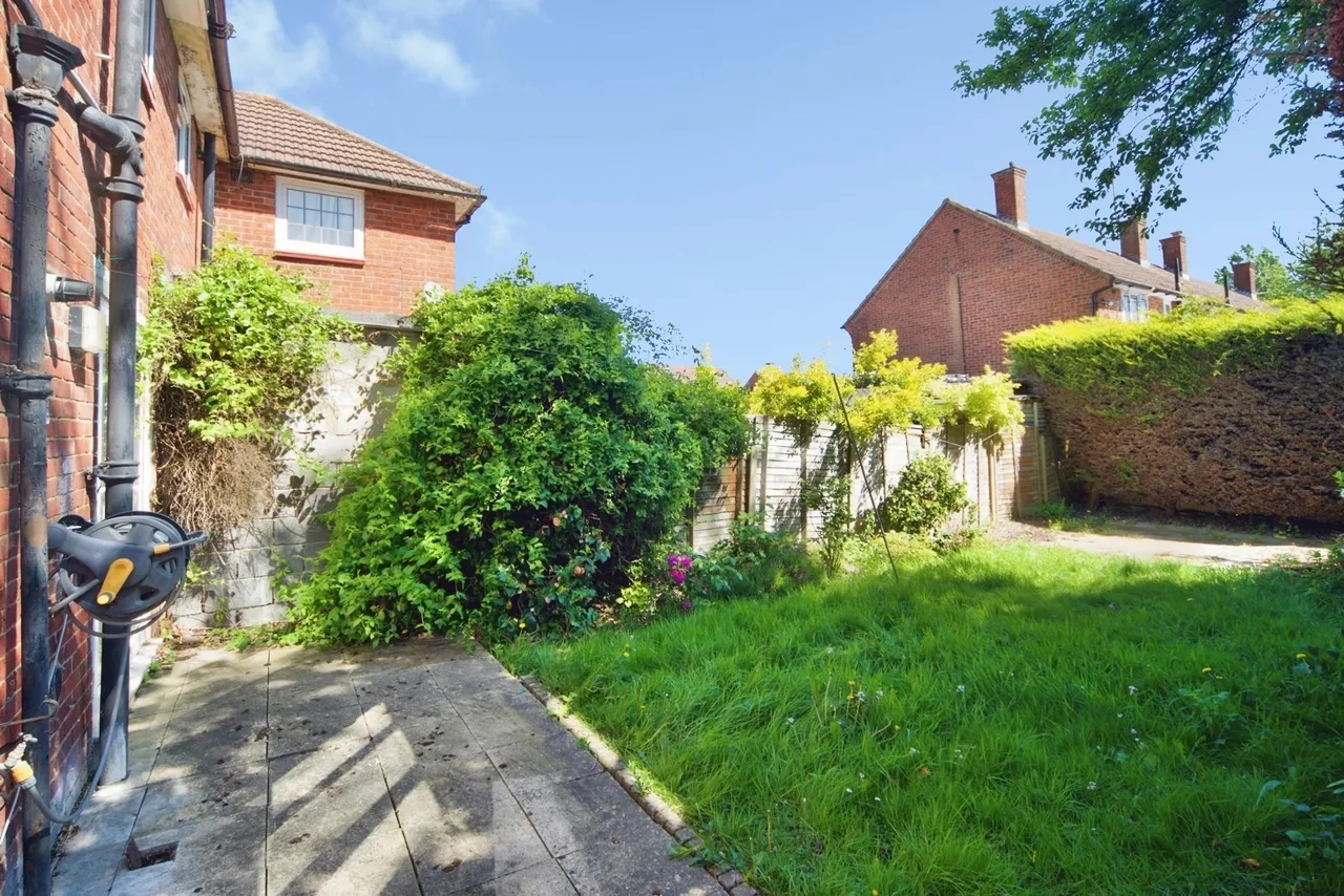 Balmoral Drive, Borehamwood, Hertfordshire, WD6, photo 19