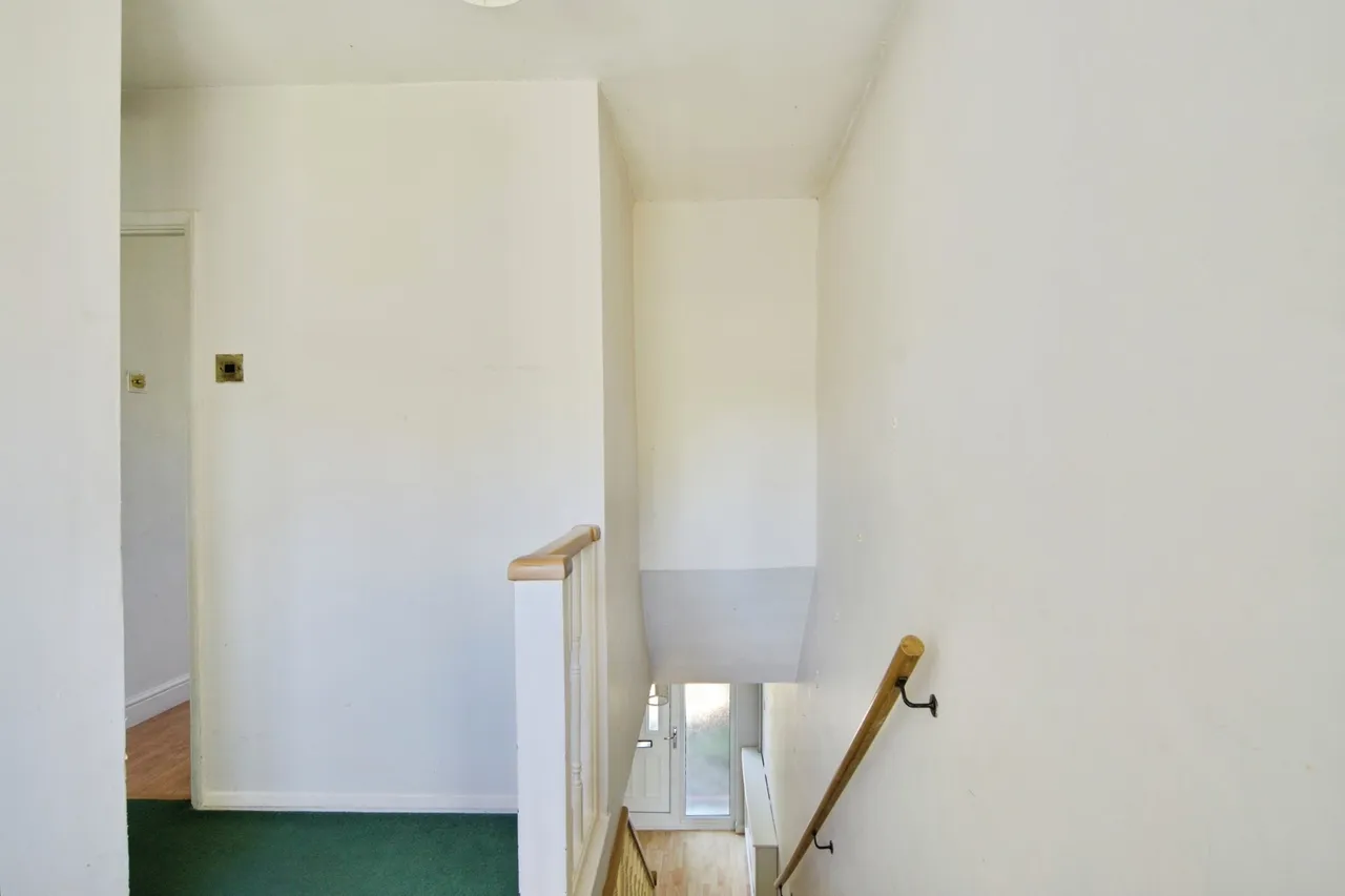 Balmoral Drive, Borehamwood, Hertfordshire, WD6, photo 15