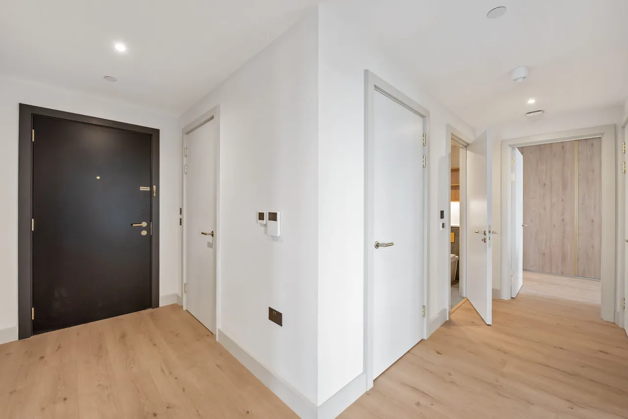 London, NW9, photo 2