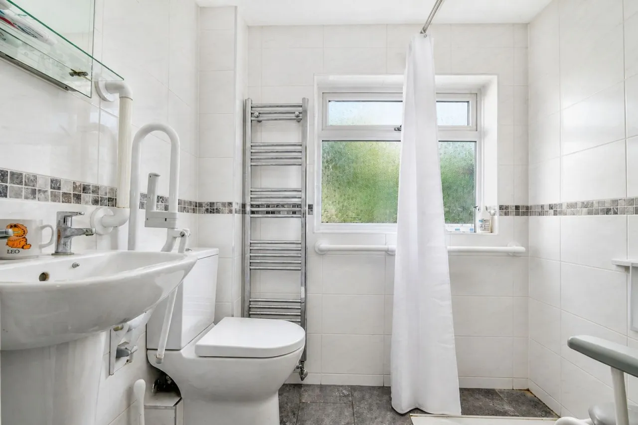 Elizabethan Way, Brampton, PE28, photo 5