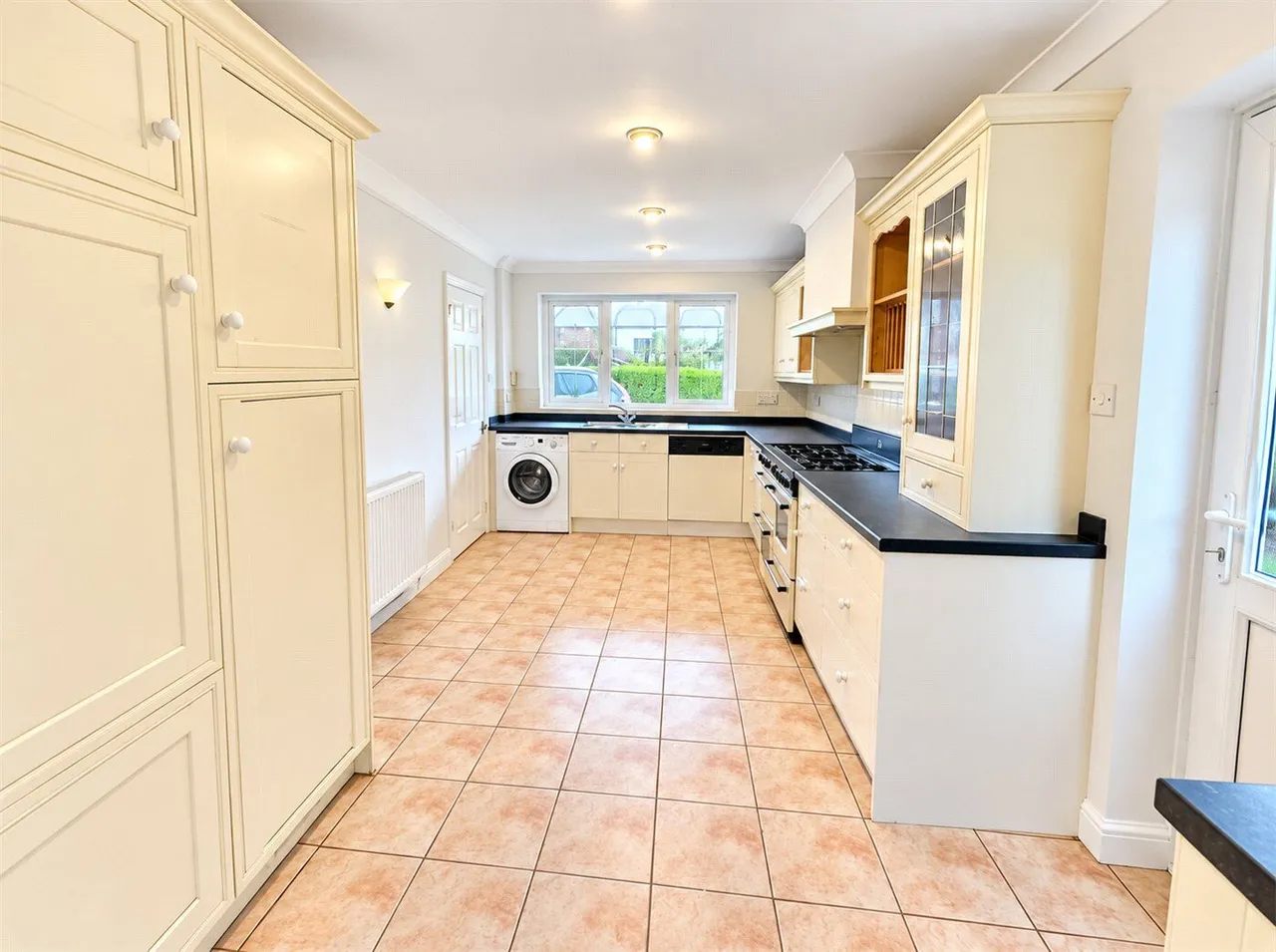 Holmsdale Close, Westcliff-on-Sea, SS0, photo 4