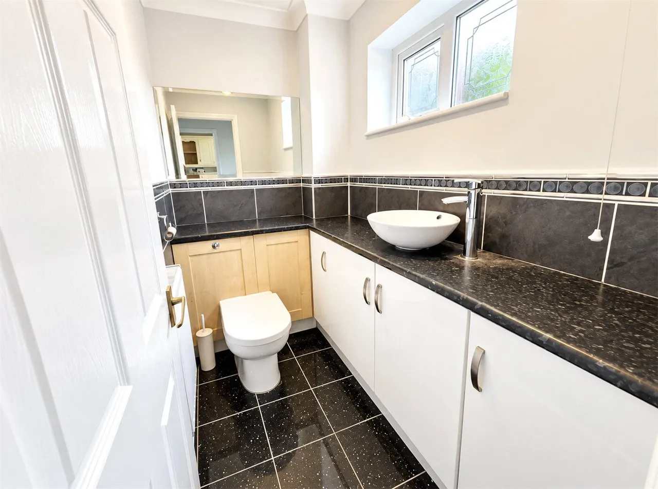 Holmsdale Close, Westcliff-on-Sea, SS0, photo 14