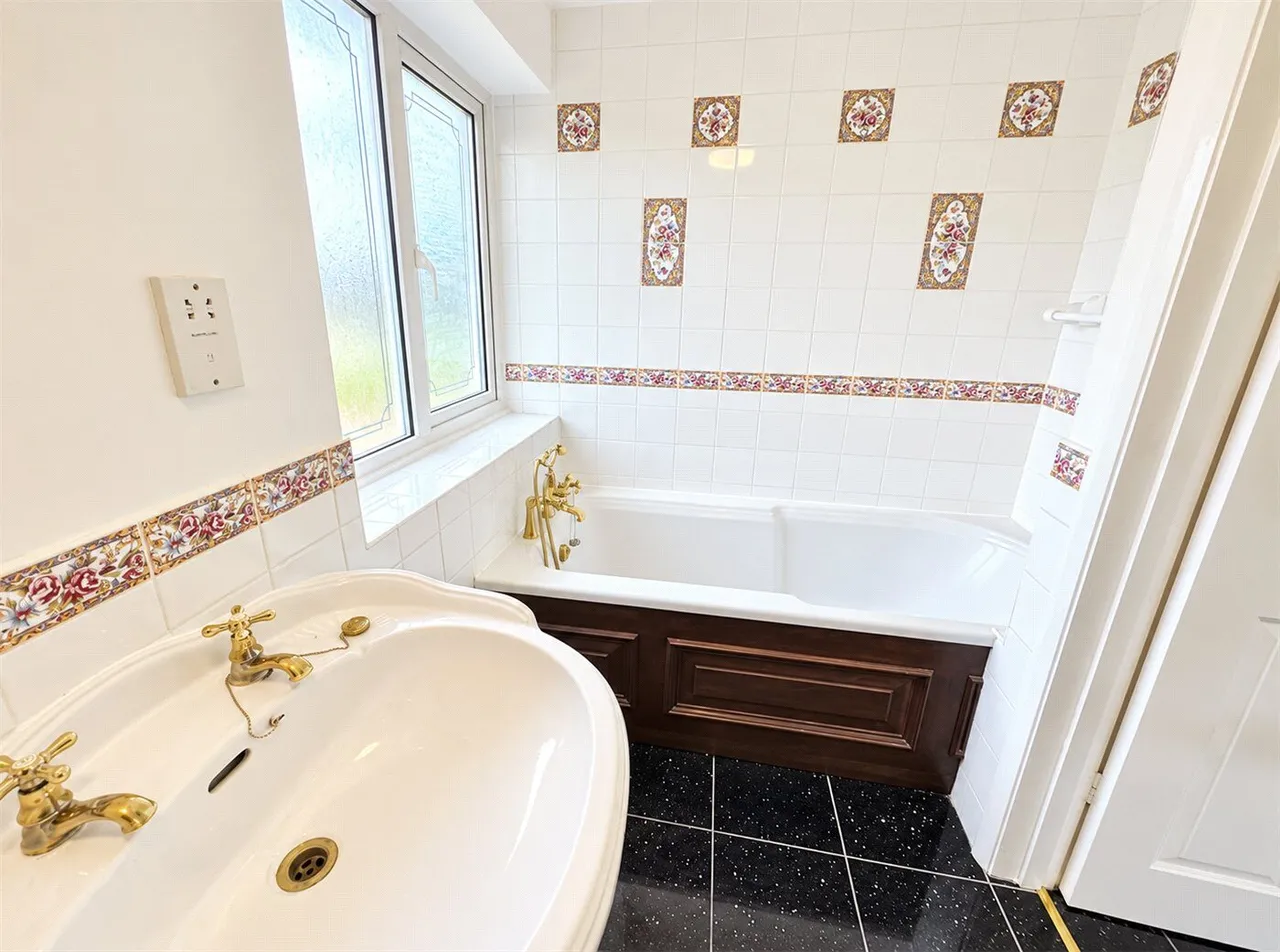 Holmsdale Close, Westcliff-on-Sea, SS0, photo 11