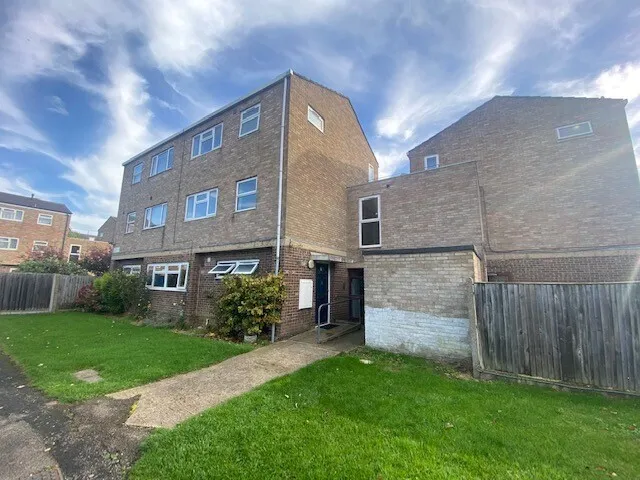 2 bed flat to rent — York Place, Aylesbury, HP21